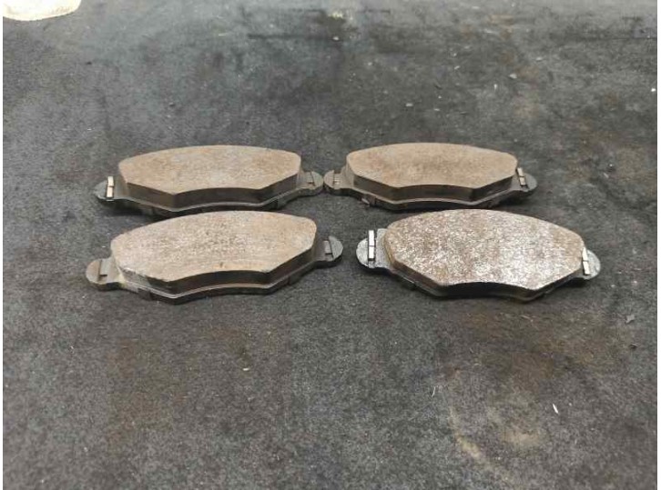 Recambio de pastillas de freno para peugeot 206 berlina xt referencia OEM IAM DELANTERAS