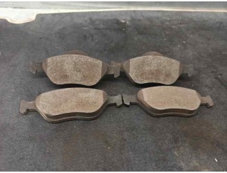 Recambio de pastillas de freno para ford fiesta (cbk) 1.4 tdci cat referencia OEM IAM   DELANTERAS