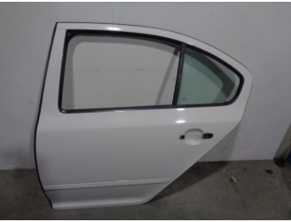 Recambio de puerta trasera izquierda para skoda octavia berlina (1z3) 1.6 tdi dpf referencia OEM IAM 1Z5833055 BLANCA 5 PUERTAS