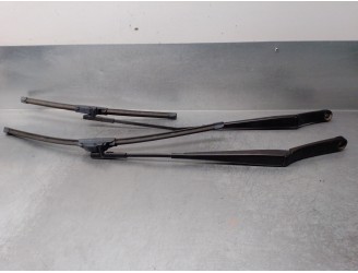 Recambio de brazo limpia delantero derecho para skoda octavia berlina (1z3) 1.6 tdi dpf referencia OEM IAM 1Z1955410A 1Z1955409A