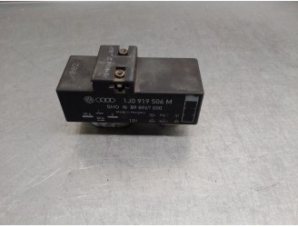 Replacement glow plug relay for Seat Ibiza (6L1) 1.4 TDi OEM IAM reference 1J0919506M 898967000 SHO