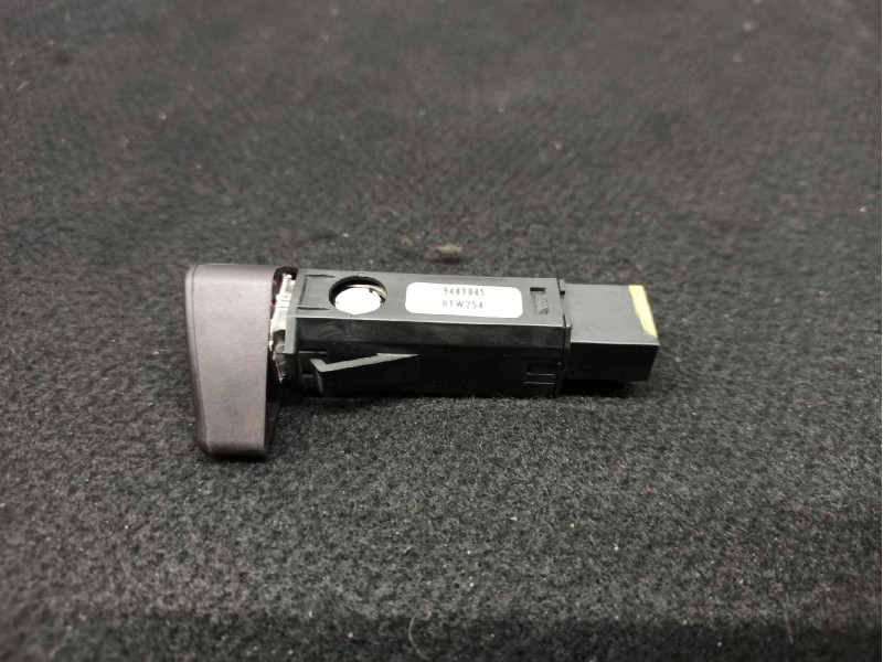 Recambio de warning para volvo s60 berlina d5 referencia OEM IAM 9441045  