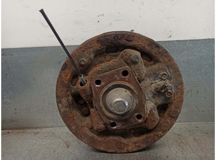 Recambio de mangueta trasera derecha para kia picanto 1.1 cat referencia OEM IAM 527501C000 
