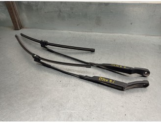 Recambio de brazo limpia delantero derecho para volkswagen passat berlina (3b3) 1.9 tdi referencia OEM IAM 3B1955410  