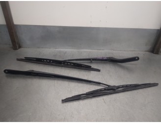 Recambio de brazo limpia delantero derecho para bmw x5 (e53) 3.0 turbodiesel cat referencia OEM IAM 61617132216 