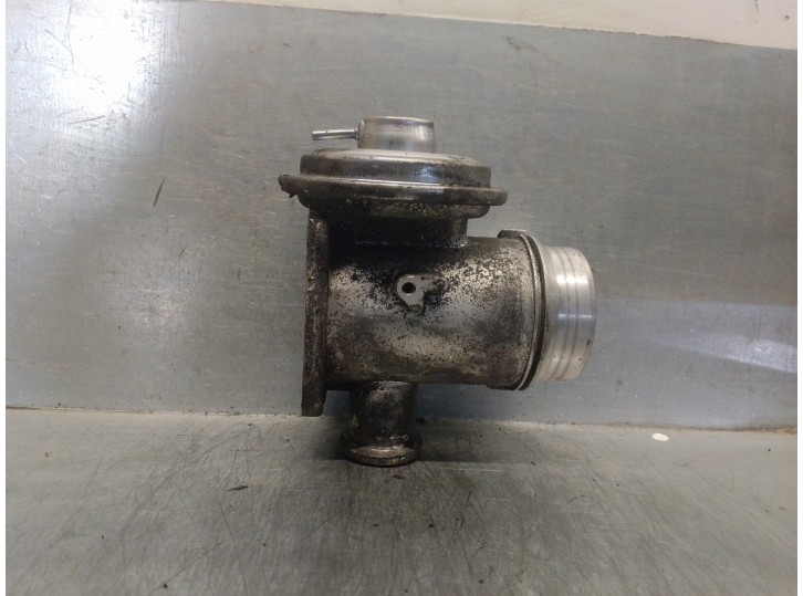 Recambio de valvula egr para bmw x5 (e53) 3.0 turbodiesel cat referencia OEM IAM 7789999 72826402 PIERBURG
