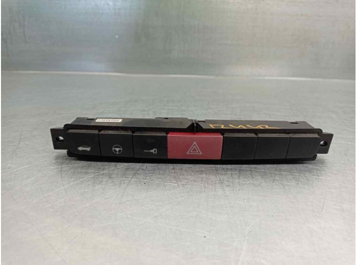 Recambio de warning para fiat grande punto (199) 1.3 16v jtd cat referencia OEM IAM 735383233 735383234 