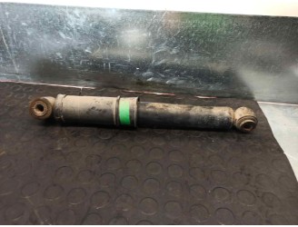 Recambio de amortiguador trasero derecho para renault kangoo 1.5 dci diesel cat referencia OEM IAM 8200868514F 03081000042K KYB