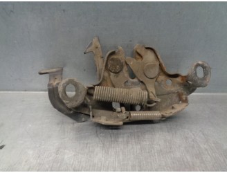Replacement hood latch for Nissan Pick-up (D22) 2.5 turbodiesel OEM IAM reference 656013S110 