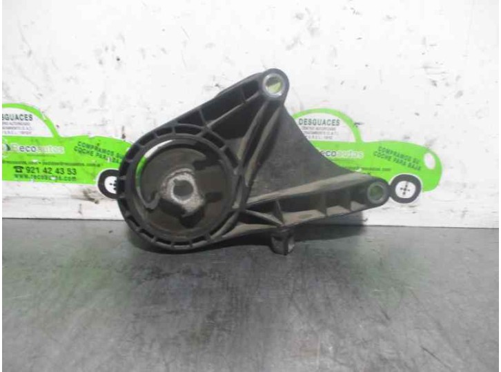 Recambio de soporte motor para opel insignia berlina 2.0 cdti cat referencia OEM IAM 13227767  