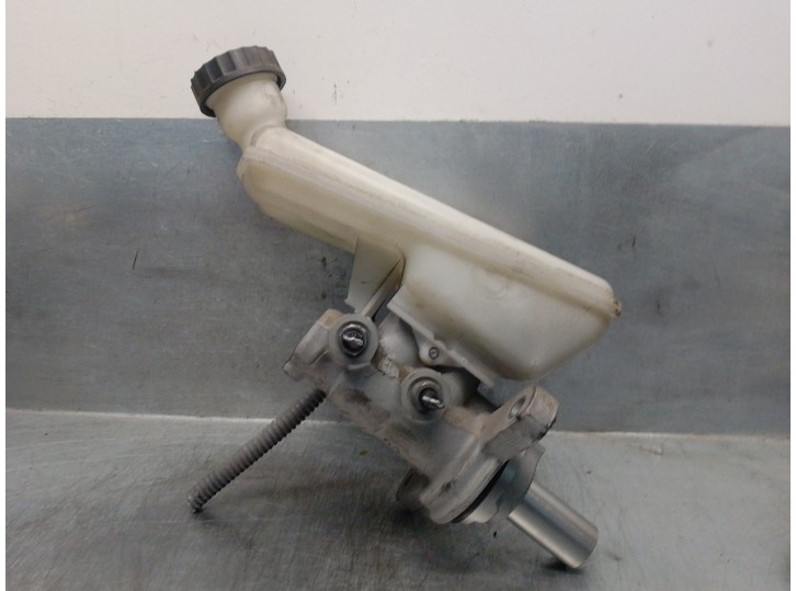 Recambio de bomba freno para citroën c3 ii 1.2 12v referencia OEM IAM 0204054032 0204054032 BOSCH