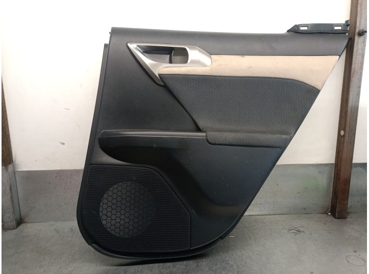 Recambio de guarnecido puerta trasera derecha para lexus ct (zwa10_) 200h (zwa10_) referencia OEM IAM 676307620023 676307620023 