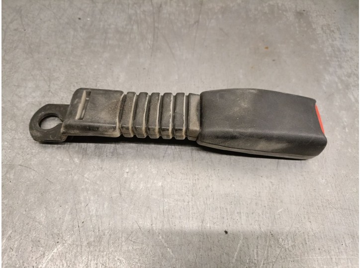 Recambio de enganche cinturon para daewoo aranos 2.0 referencia OEM IAM 96156659  