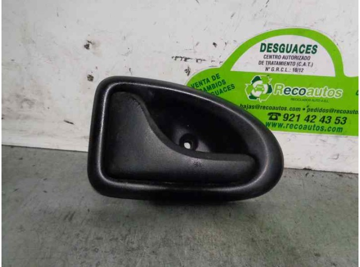 Recambio de maneta interior delantera izquierda para renault master desde ´98 2.8 tdi referencia OEM IAM 7700830078 
