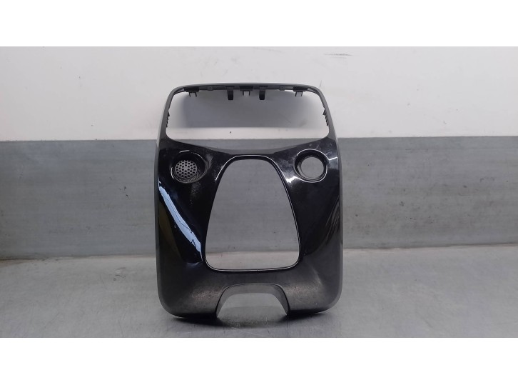 Recambio de moldura para citroën c1 1.0 vti referencia OEM IAM 554050H040 