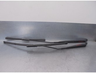 Recambio de brazo limpia delantero derecho para citroën c-elysée exclusive referencia OEM IAM 1609068680 1609068780 