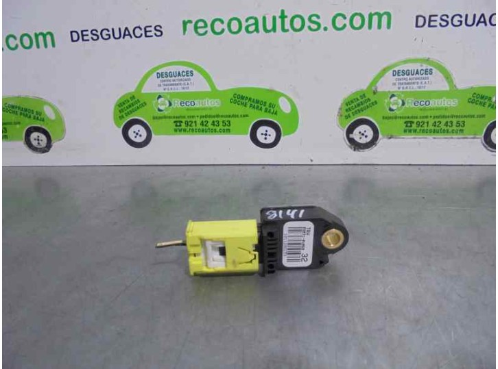 Recambio de sensor airbag para toyota auris 2.0 d-4d cat referencia OEM IAM 898310W060  