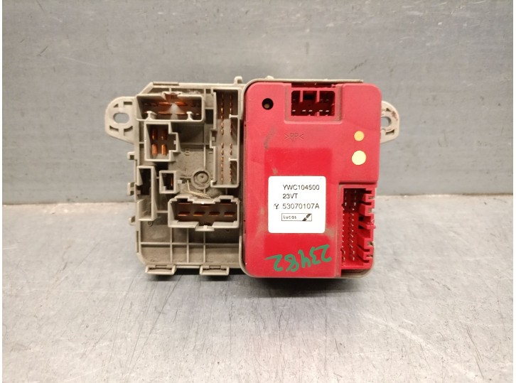 Recambio de caja reles / fusibles para mg mg zr (f/rf) 105 referencia OEM IAM YWC104500 LUCAS