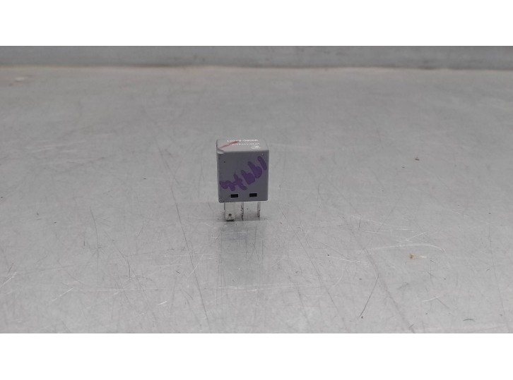 Recambio de rele para citroën c1 1.0 vti referencia OEM IAM 9008087021  