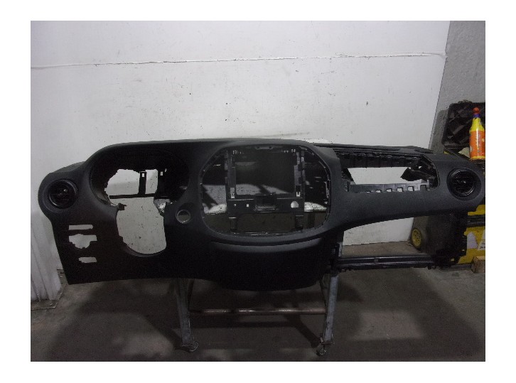 Recambio de salpicadero para mercedes-benz vito tourer (447) 2.0 cdi cat referencia OEM IAM A4476800087 NEGRO 