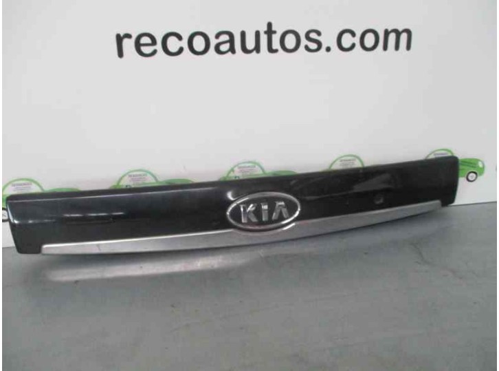 Recambio de molduras traseras para kia carnival 2.9 crdi cat referencia OEM IAM 925014D010  