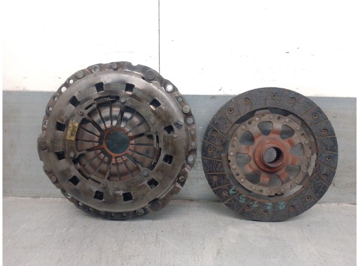 Replacement clutch kit for BMW 3 Compact (E46) 318 TD OEM IAM reference 21207551327 21207551327 LUK