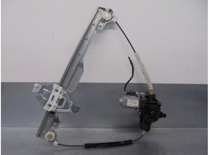 Recambio de elevalunas delantero derecho para citroën c-elysée exclusive referencia OEM IAM 9677416880 2 PINES 4 PUERTAS