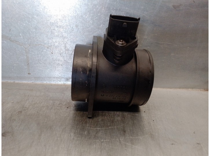 Recambio de caudalimetro para volvo s80 berlina 2.5 turbodiesel referencia OEM IAM 8670112 0280218108 BOSCH