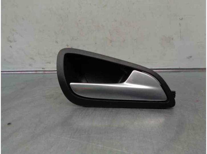 Recambio de maneta interior trasera derecha para ford focus lim. 1.6 tdci cat referencia OEM IAM AM51U22600BEW 