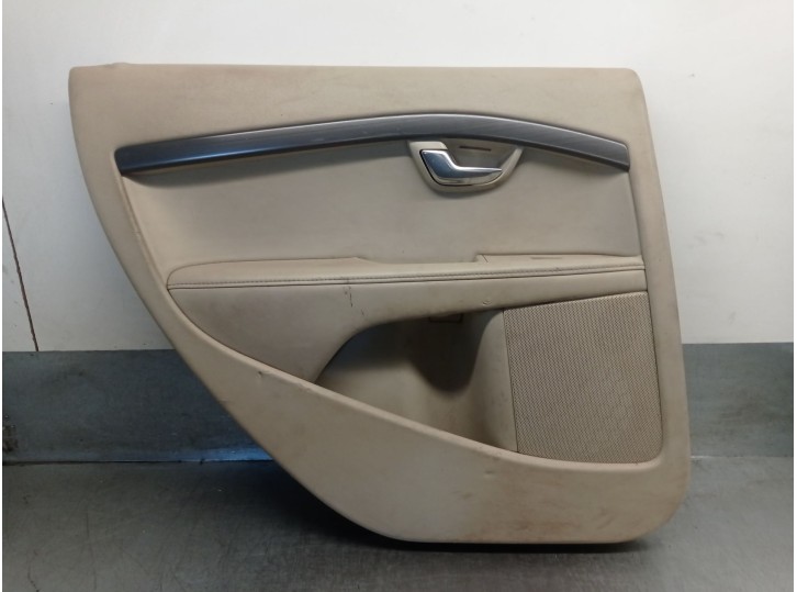 Recambio de guarnecido puerta trasera izquierda para volvo xc70 ii (136) d4 awd referencia OEM IAM 30649475 