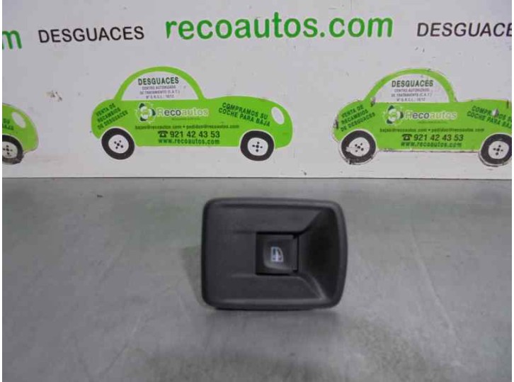 Recambio de mando elevalunas delantero derecho para dacia sandero ii 0.9 tce cat referencia OEM IAM 254214937R 