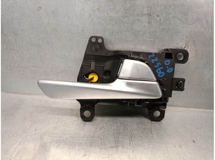 Recambio de maneta interior delantera derecha para hyundai tucson (tl, tle) 1.6 crdi referencia OEM IAM 82620D7010VC 82620D7010V