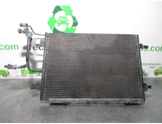 Replacement air conditioning condenser / radiator for Volkswagen Passat Saloon (3B2) 1.9 TDI OEM IAM reference 8D0260401H