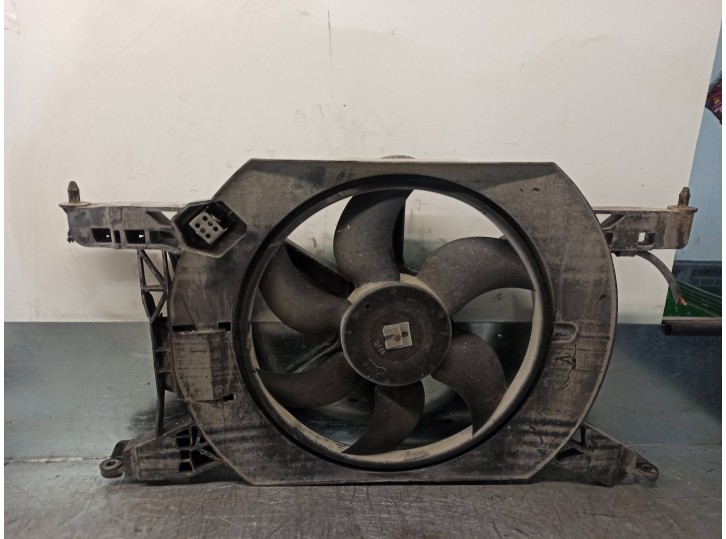 Recambio de electroventilador para renault laguna (b56) 2.0 referencia OEM IAM 7700417992 071870200F BEHR