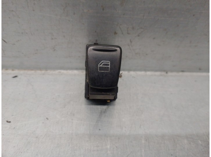 Recambio de mando elevalunas delantero derecho para smart coupe 0.8 cdi cat referencia OEM IAM A4518204210  