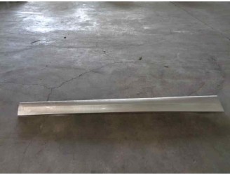 Recambio de spoiler talonera lateral derecha para bmw serie 3 touring (e91) 2.0 turbodiesel cat referencia OEM IAM 8041844 