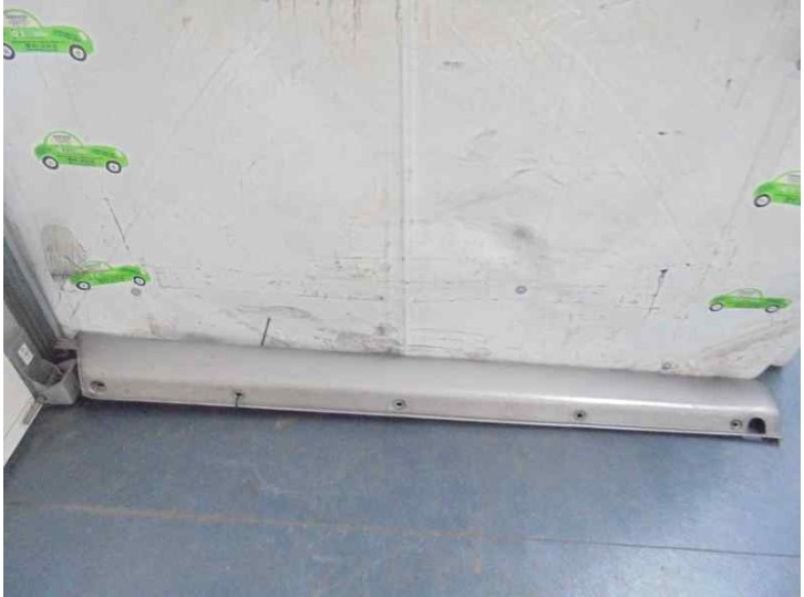 Recambio de spoiler talonera lateral izquierda para mercedes-benz clase m (w163) 2.7 cdi 20v cat referencia OEM IAM A1636900340 