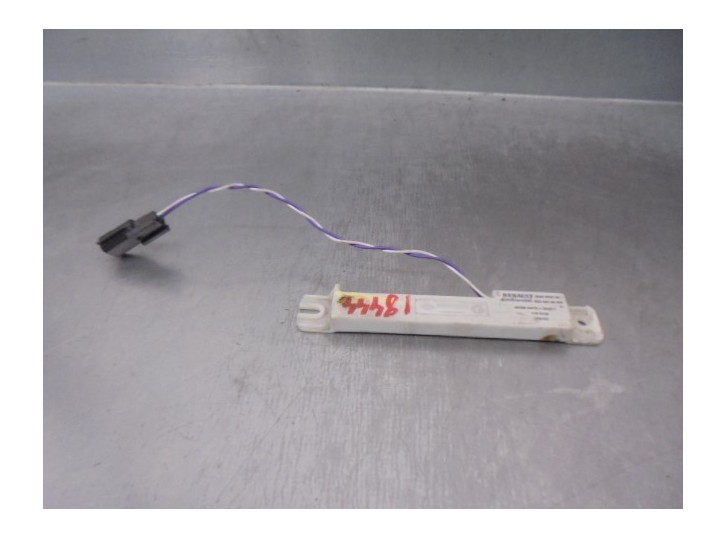 Recambio de antena para renault megane iv berlina 5p 1.5 dci diesel fap energy referencia OEM IAM 285900007R 