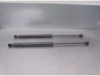 Recambio de amortiguadores capo para renault megane iv berlina 5p 1.5 dci diesel fap energy referencia OEM IAM 654700462R 