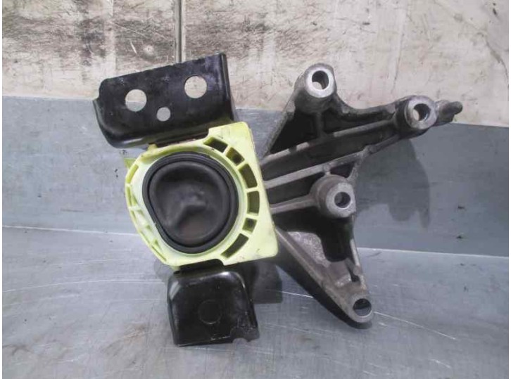 Recambio de soporte motor para renault kangoo 1.5 dci diesel referencia OEM IAM 112849605R  