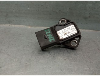 Recambio de sensor presion para audi q7 (4lb) 3.0 tdi quattro referencia OEM IAM 038906051C 0281002401 BOSCH