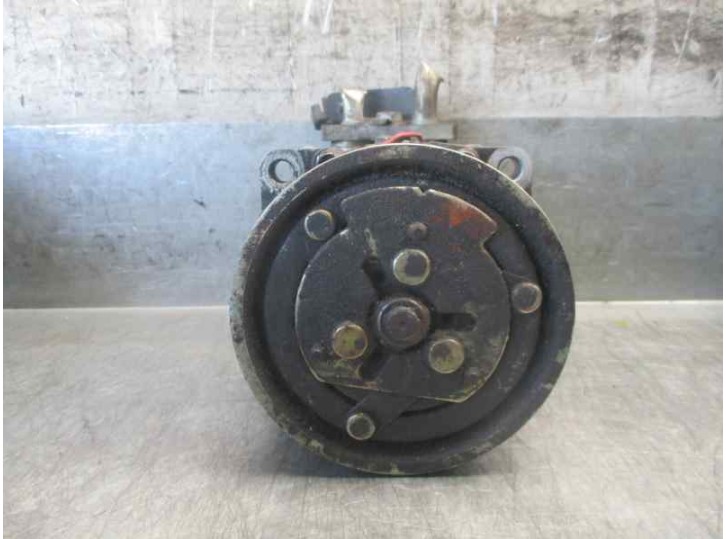 Recambio de compresor aire acondicionado para renault 19 1.8 f3n referencia OEM IAM  7442 SANDEN