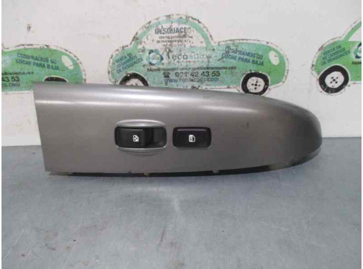 Recambio de mando elevalunas delantero derecho para kia carnival 2.9 crdi cat referencia OEM IAM 935754D1200T  