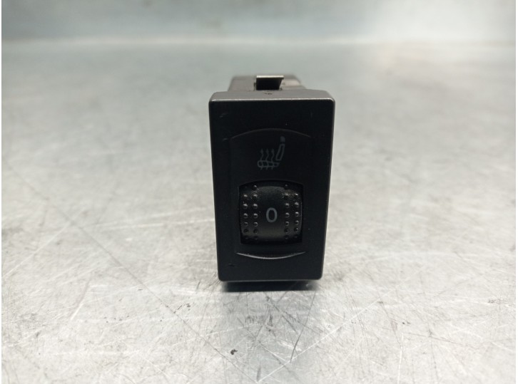 Recambio de mando asiento derecho para volkswagen passat variant (3b6) 1.9 tdi referencia OEM IAM 3B0963564C CALEFACTOR 