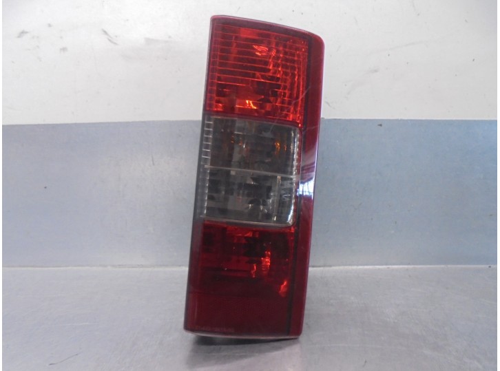 Recambio de piloto trasero derecho para opel combo (corsa c) 1.7 16v cdti referencia OEM IAM 1222062 5 PUERTAS