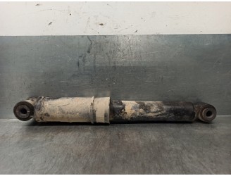 Recambio de amortiguador trasero derecho para renault kangoo referencia OEM IAM 8200800724 03071000202 KYB