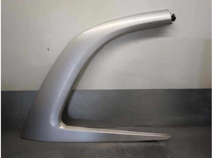 Recambio de molduras traseras para citroën c4 grand picasso 1.2 12v e-thp referencia OEM IAM 96776507  