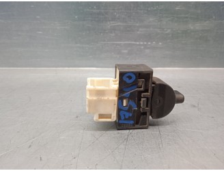 Replacement rear left window regulator switch for Nissan Pick-Up (D22) 2.5 16V Turbodiesel CAT OEM IAM reference 254112S700 