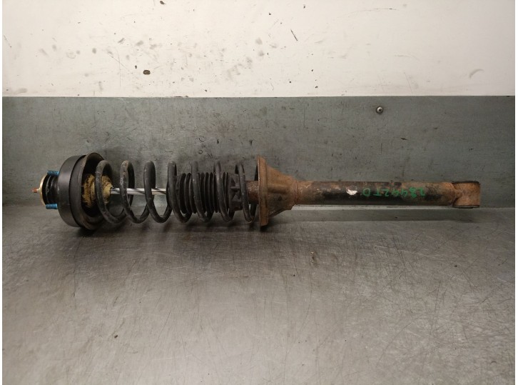 Replacement rear right shock absorber for Ford Escort Saloon/Turnier 1.6 16V CAT OEM IAM reference 95AX18A076AF 95AX18A076