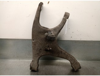 Recambio de brazo suspension inferior trasero izquierdo para audi a4 b8 avant (8k5) 2.0 tdi referencia OEM IAM 8K0505311J 8K0505